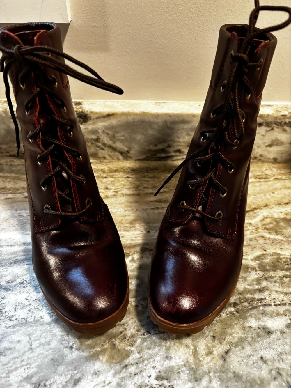 Timberland Tillston Burgundy Leather Lace-Up Block Heel Ankle Boots Size 7.5